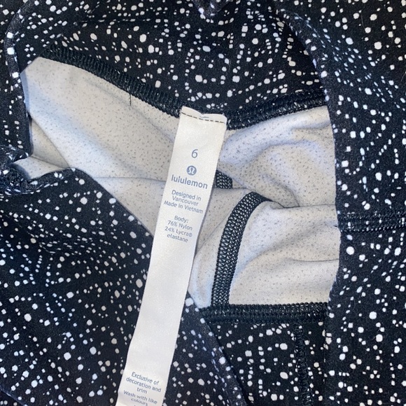 LuluLemon Black Polka-Dot Leggings Size 6 - Picture 3 of 3